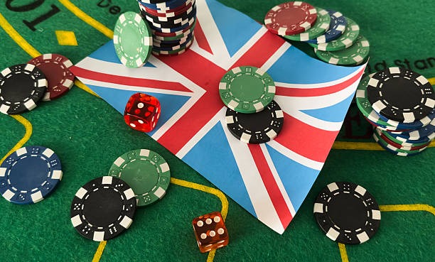 Lucky Twins live dealer dealing cards from professional studio on inaslot88